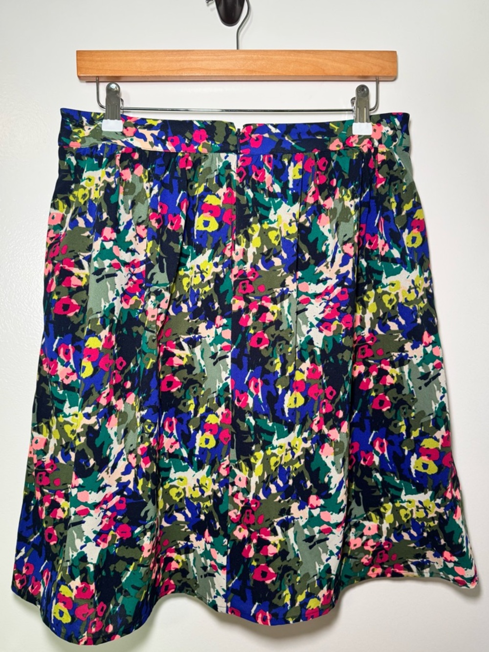 J. Crew Summer Abstract Floral Skirt Size 10 - Picture 5 of 7